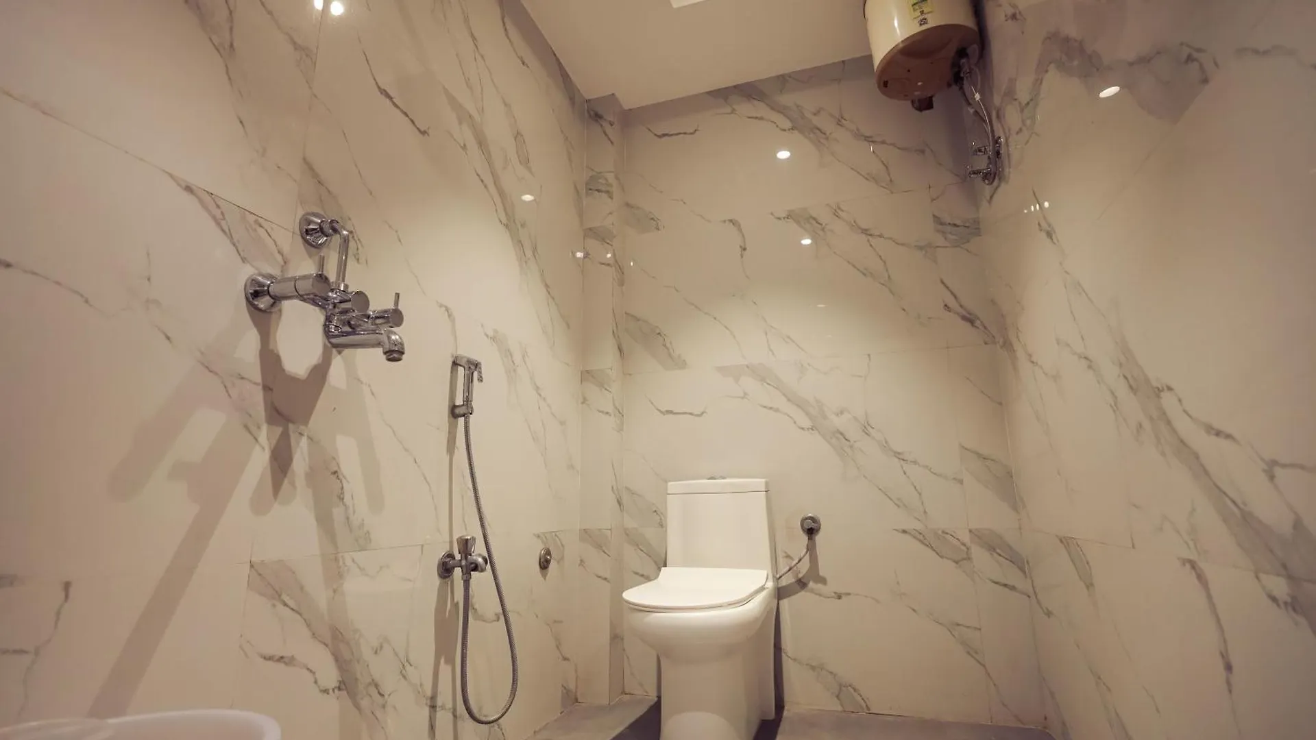 Hotel Vanshivat Βαρανάσι 4*,  Ινδία